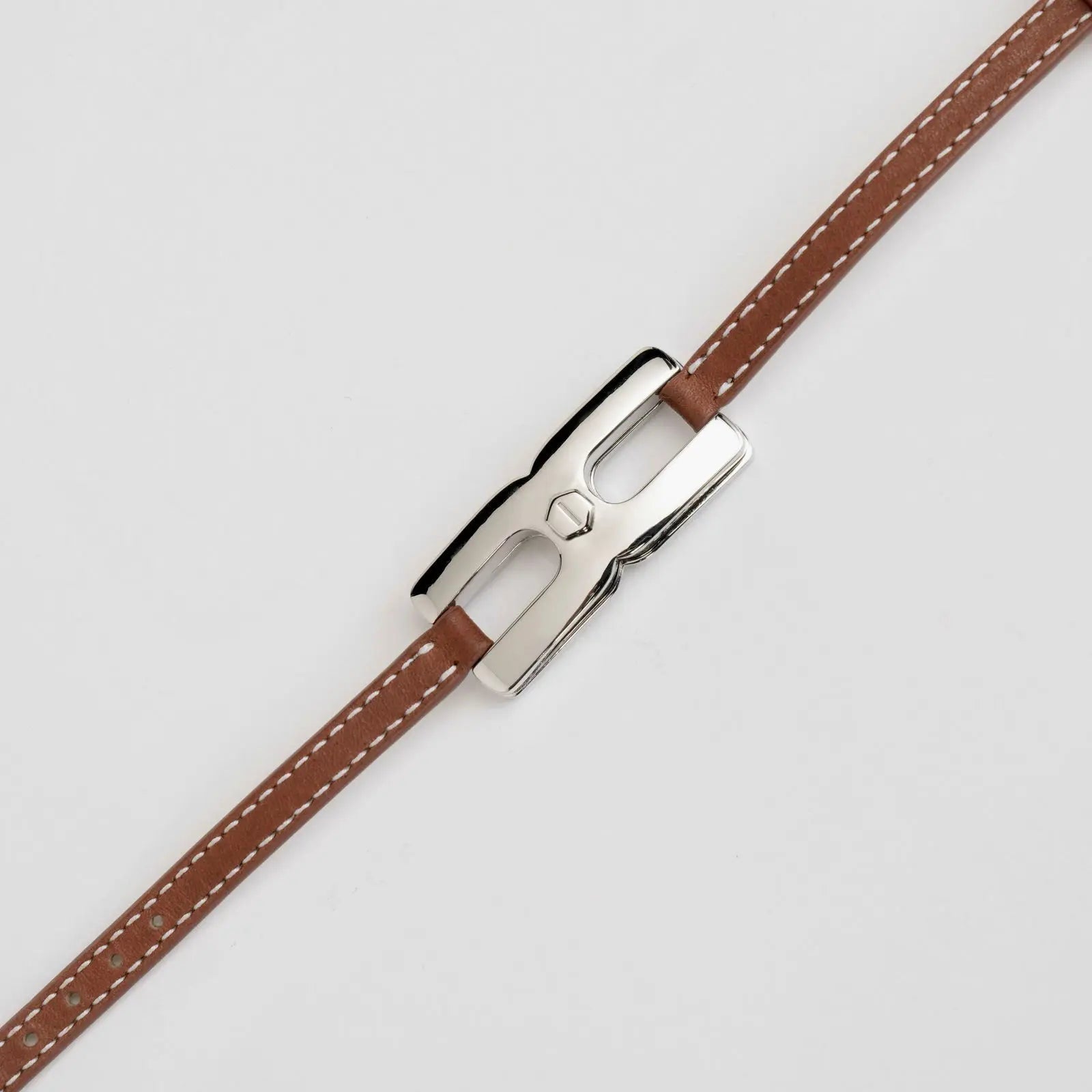  Bracelet Helys H argent rhodié personnalisé - vue détail gravure