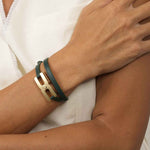 Bracelet Helys V porté - bijou mémoriel en or vermeil fabriqué en France