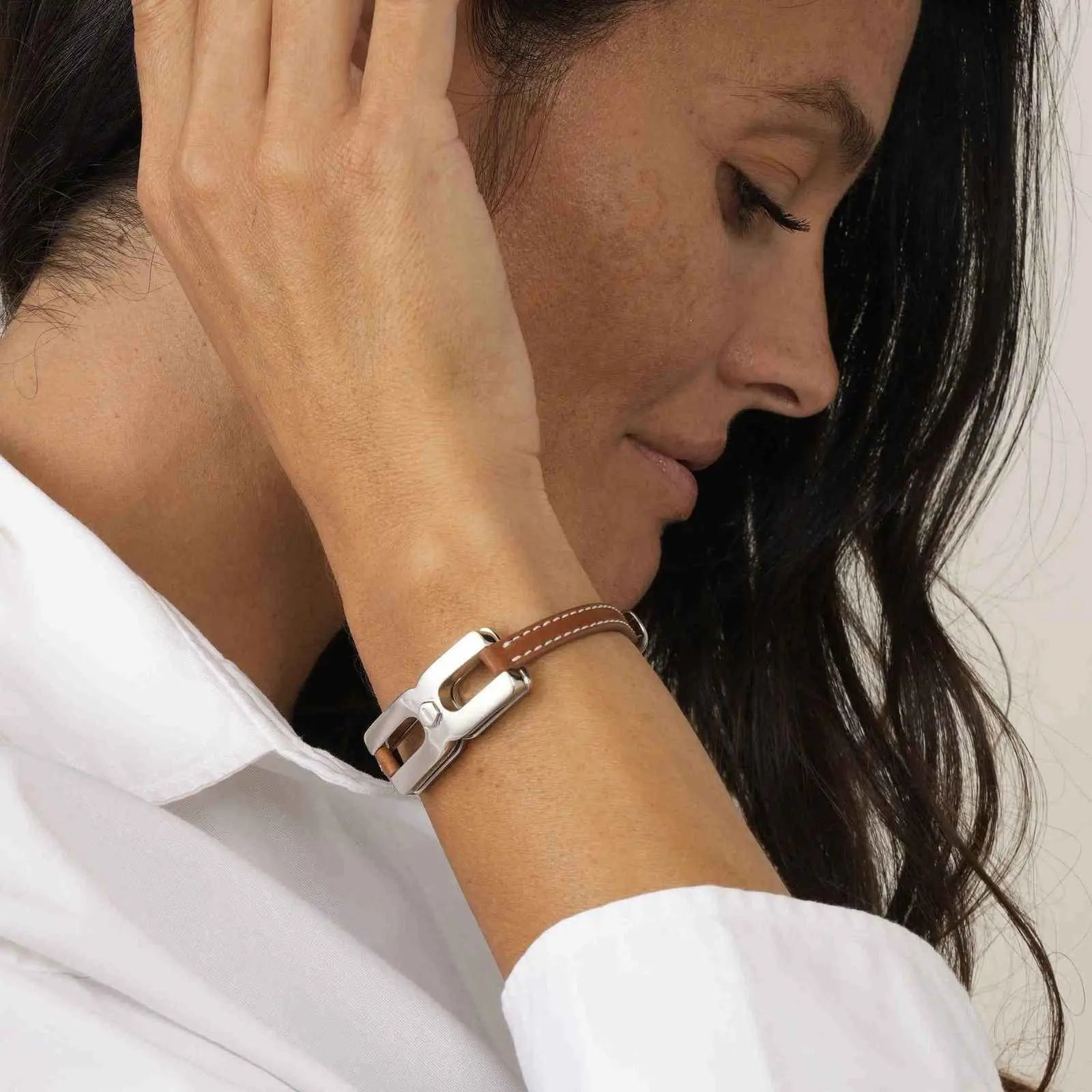  Bracelet Helys H argent rhodié personnalisé - vue détail gravure