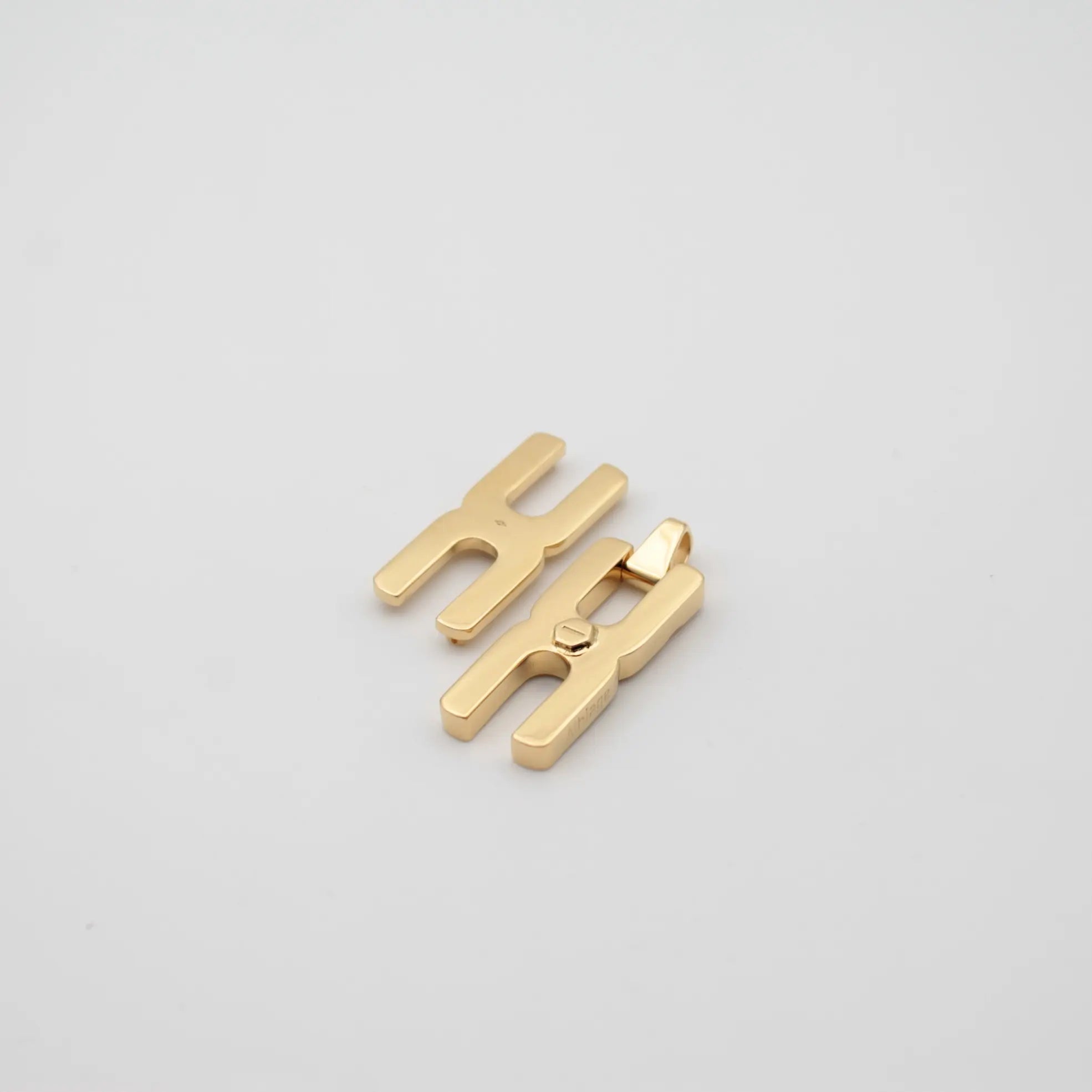 Pendentif Hera V or vermeil - détail du design minimaliste et élégant