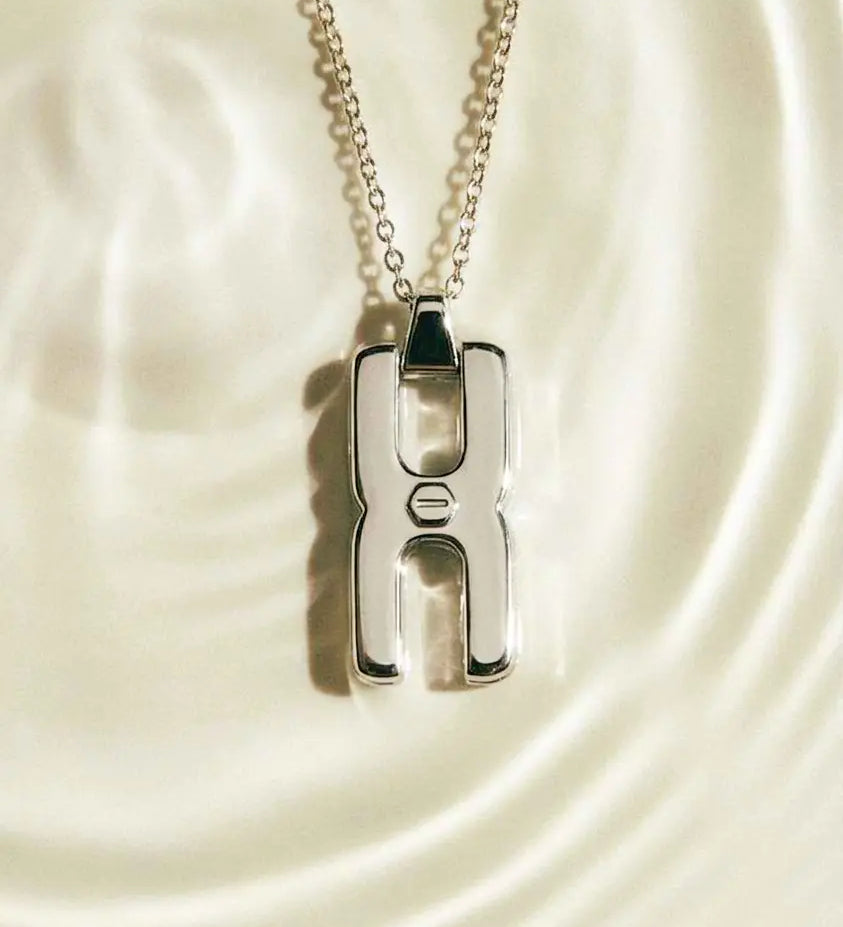 Pendentif Hera O argent rhodié - collier mémoriel avec compartiment pour mèche de cheveux, cadeau unique et précieux