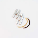 Gros plan du fermoir du pendentif Hera R en argent rhodié, fabrication artisanale - Alhiage