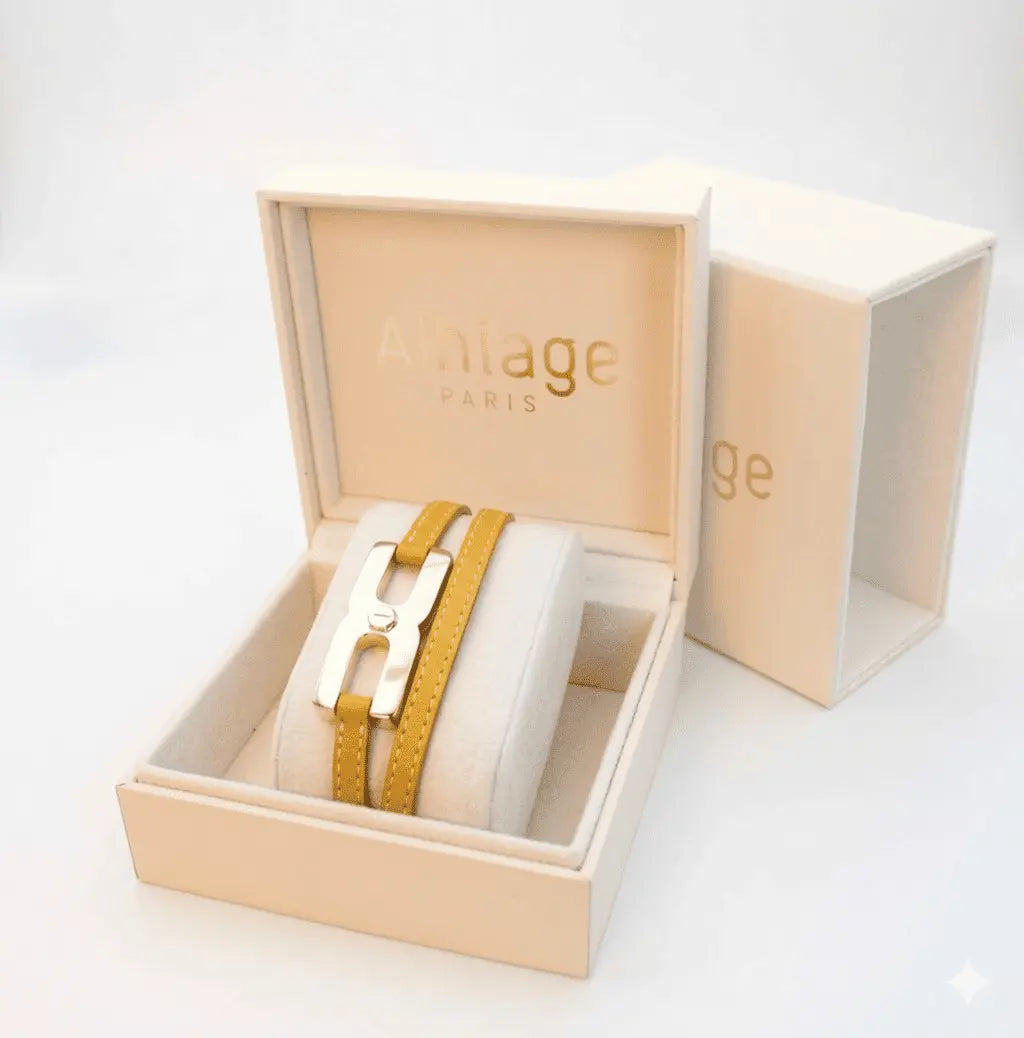 détail du bracelet helys en or vermeil avec ouverture aimantée fabriqué en France