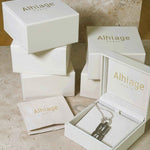 Gros plan sur boite en cuir pour bijou - fabrication française - Alhiage