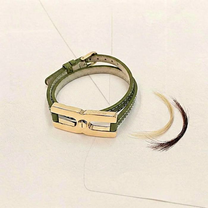 détail du bracelet helys en or vermeil avec ouverture aimantée fabriqué en France