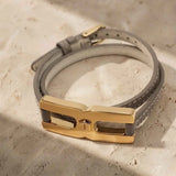 Détail du bracelet Helys T or vermeil - bijou personnalisé avec gravure et mèche de cheveux