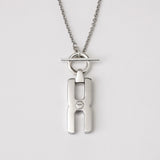 Détail collier argent rhodié - pendentif Hera R artisanal haut de gamme française